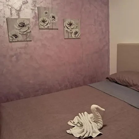 Апартаменти Holiday Home Apartment